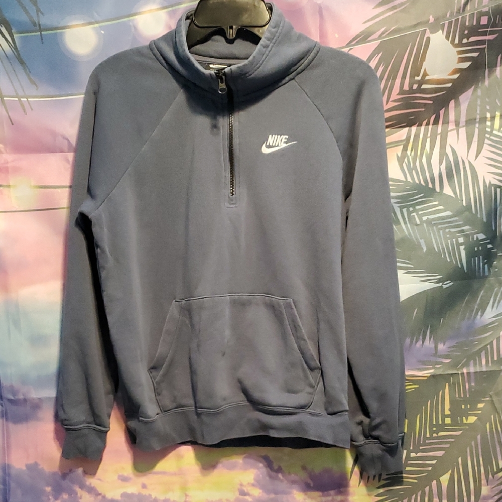 Nike Momens Navy Half-Zip Pullover Sweatshirt.